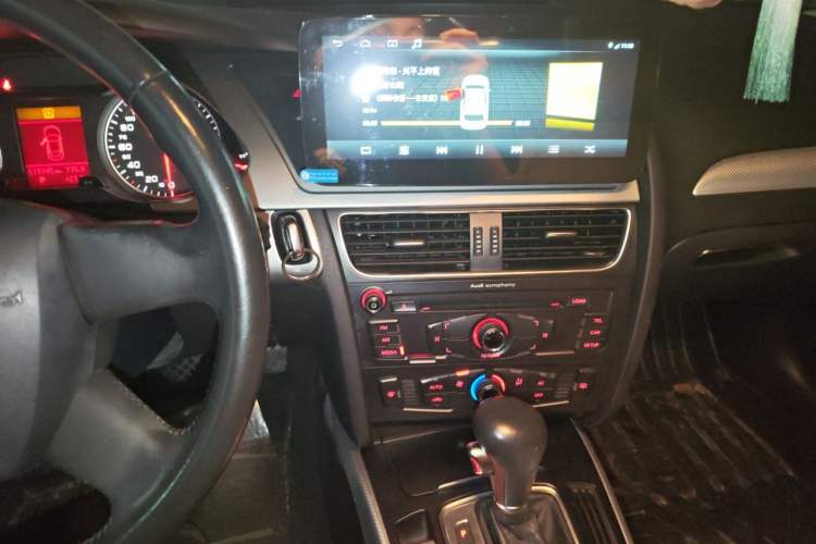 Used Audi A4L 2010 2.0 TFSI Standard Edition Audio And AC Panel