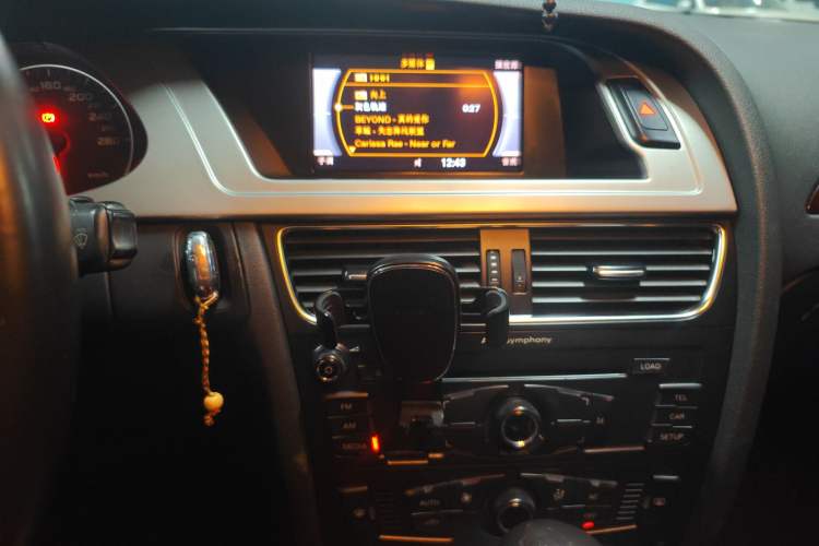 Used Audi A4L 2010 2.0 TFSI Technology Edition Audio And AC Panel