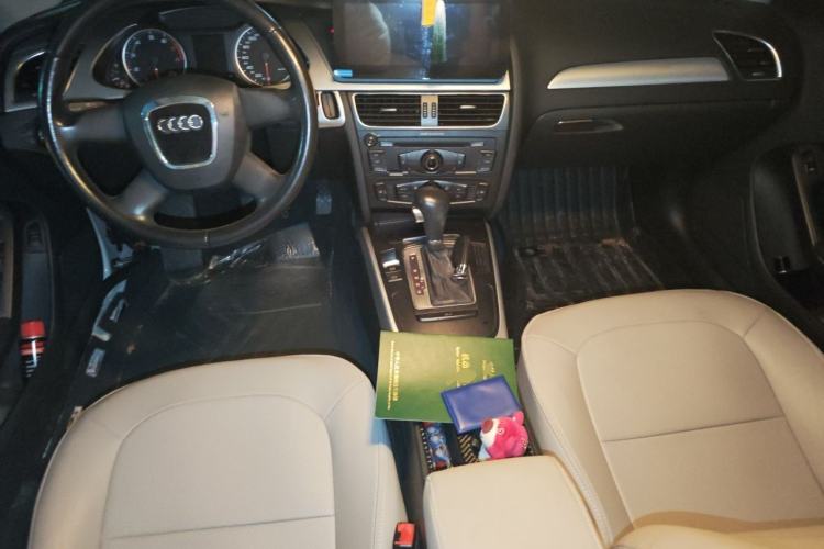 Used Audi A4L 2010 2.0 TFSI Standard Edition Center Console