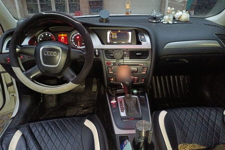 Used Audi A4L 2010 1.8 TFSI Comfort Model Center Console