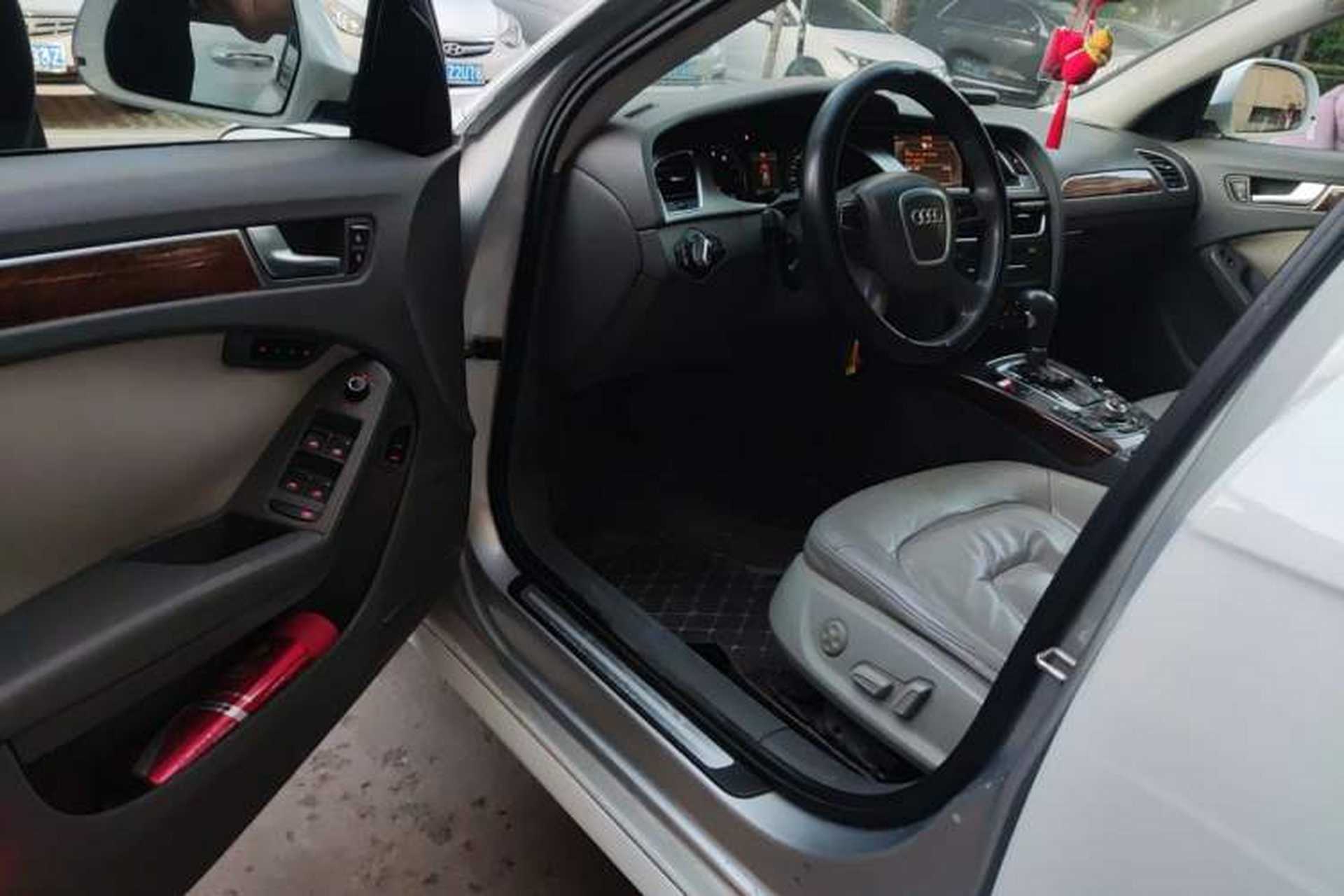 Used Audi A4L 2010 2.0 TFSI Technology Edition Driver Seat