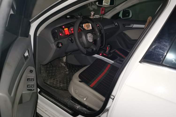 Used Audi A4L 2010 2.0 TFSI Standard Edition Driver Seat