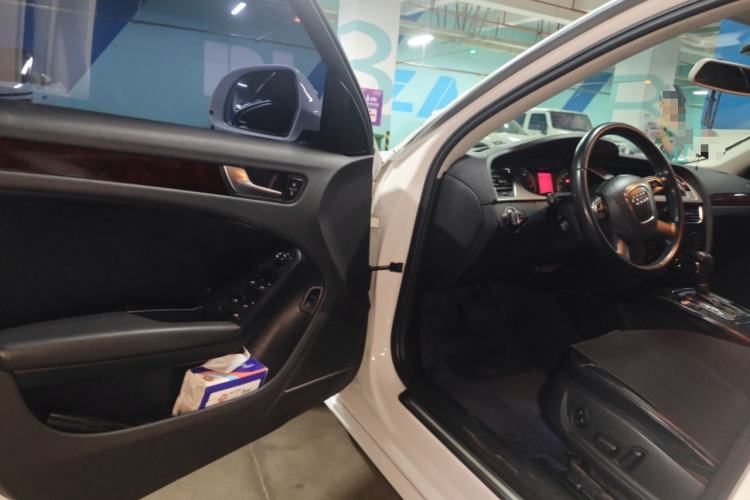Used Audi A4L 2010 2.0 TFSI Technology Edition Driver Seat