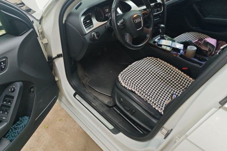 Used Audi A4L 2010 2.0 TFSI Technology Edition Driver Seat