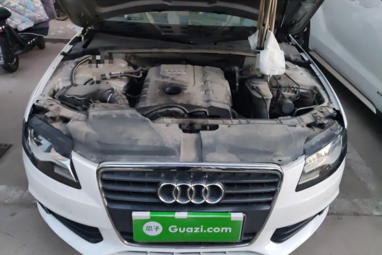 Used Audi A4L 2010 2.0 TFSI Technology Edition Engine Bay
