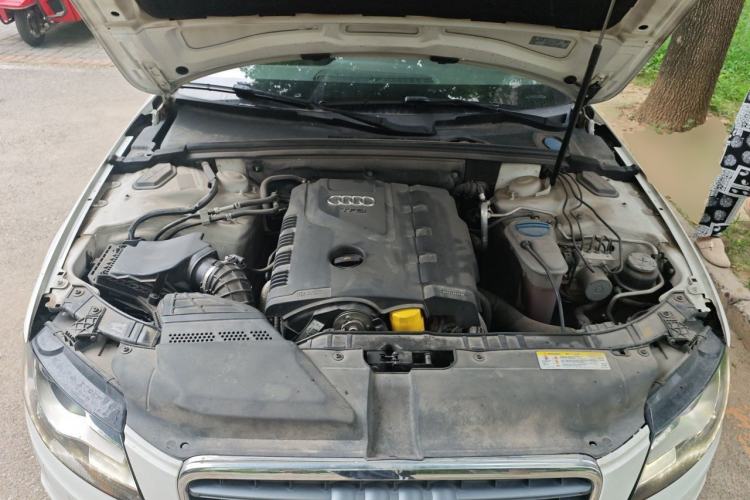 Used Audi A4L 2010 2.0 TFSI Technology Edition Engine Bay
