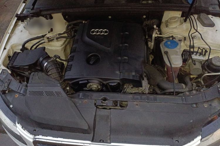 Used Audi A4L 2010 1.8 TFSI Comfort Model Engine Bay