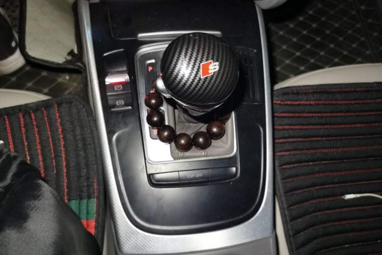 Used Audi A4L 2010 2.0 TFSI Standard Edition Gear Lever