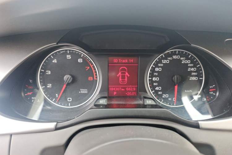 Used Audi A4L 2010 2.0 TFSI Comfort Edition Instrument Cluster