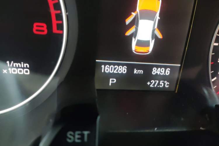 Used Audi A4L 2010 2.0 TFSI Technology Edition Odometer Close Up