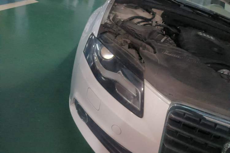 Used Audi A4L 2010 2.0 TFSI Comfort Edition Right Front Headlight