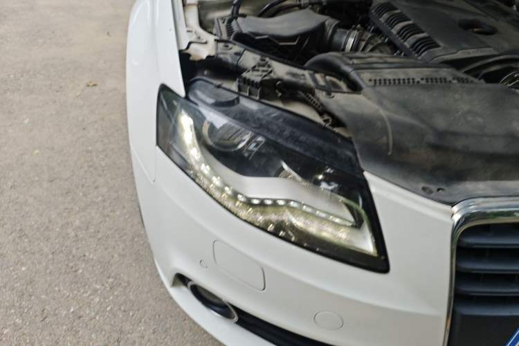 Used Audi A4L 2010 2.0 TFSI Technology Edition Right Front Headlight