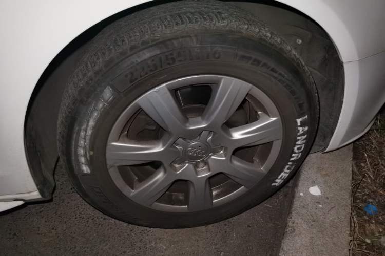 Used Audi A4L 2010 2.0 TFSI Standard Edition Right Front Wheel Hub