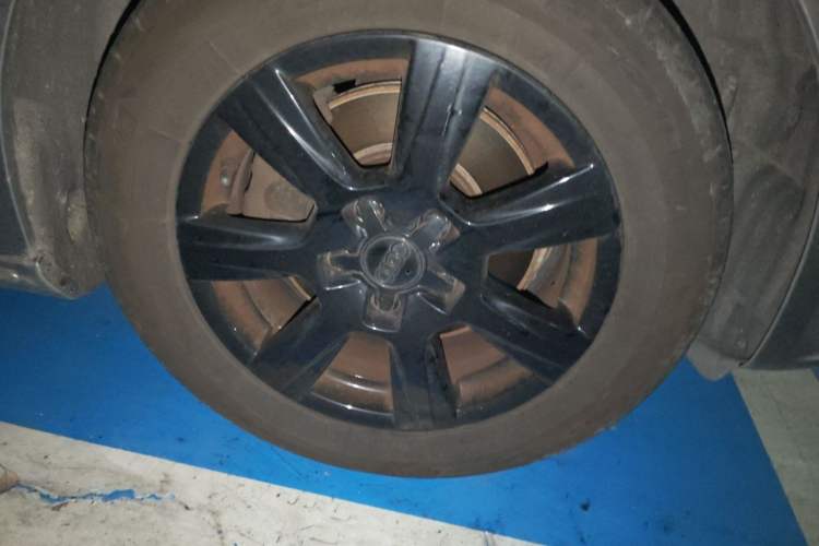Used Audi A4L 2010 2.0 TFSI Standard Edition Right Front Wheel Hub