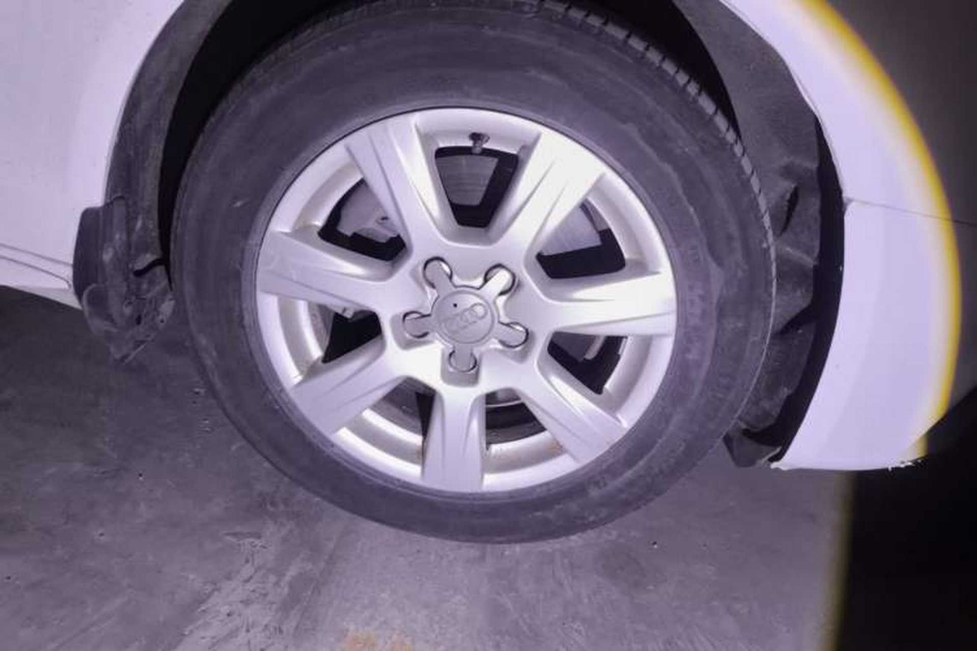 Used Audi A4L 2010 2.0 TFSI Standard Edition Right Front Wheel Hub