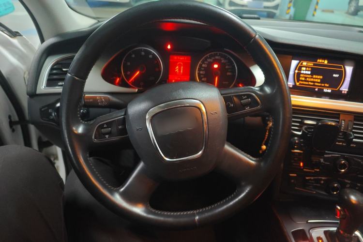 Used Audi A4L 2010 2.0 TFSI Technology Edition Steering Wheel