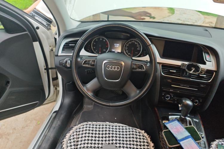Used Audi A4L 2010 2.0 TFSI Technology Edition Steering Wheel