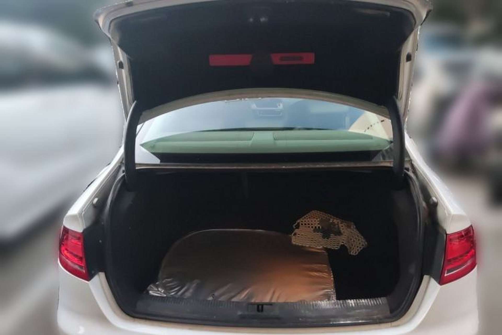 Used Audi A4L 2010 2.0 TFSI Technology Edition Trunk