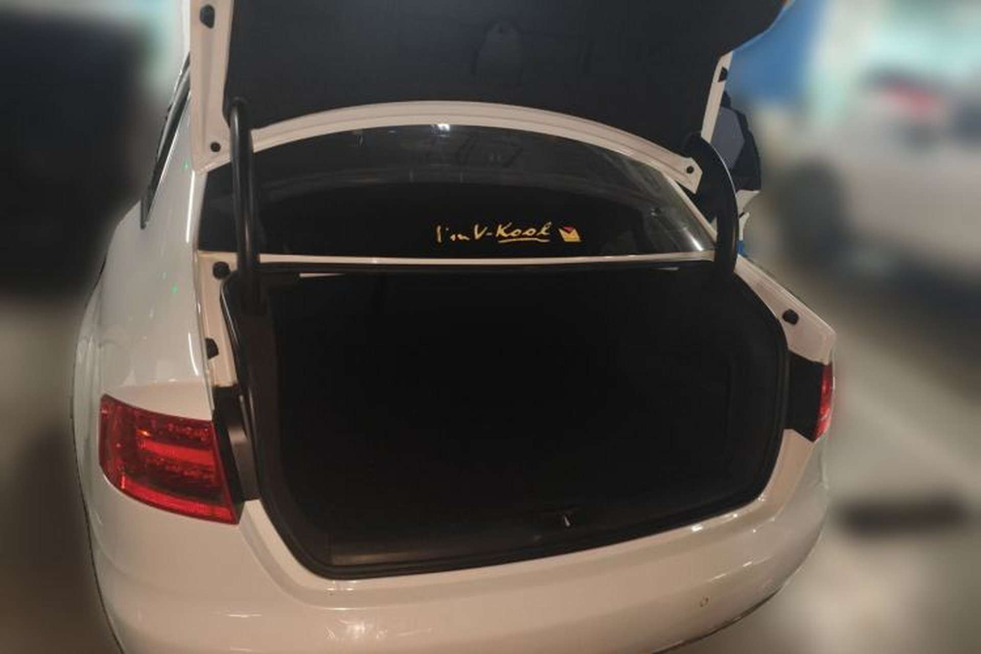 Used Audi A4L 2010 2.0 TFSI Technology Edition Trunk