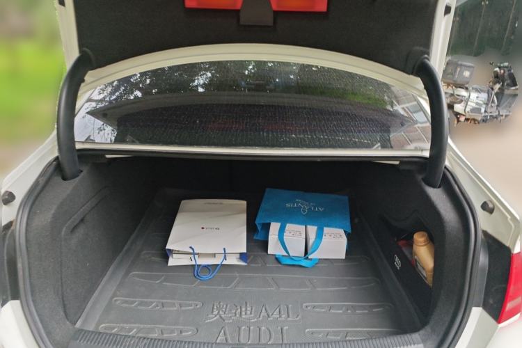 Used Audi A4L 2010 2.0 TFSI Technology Edition Trunk