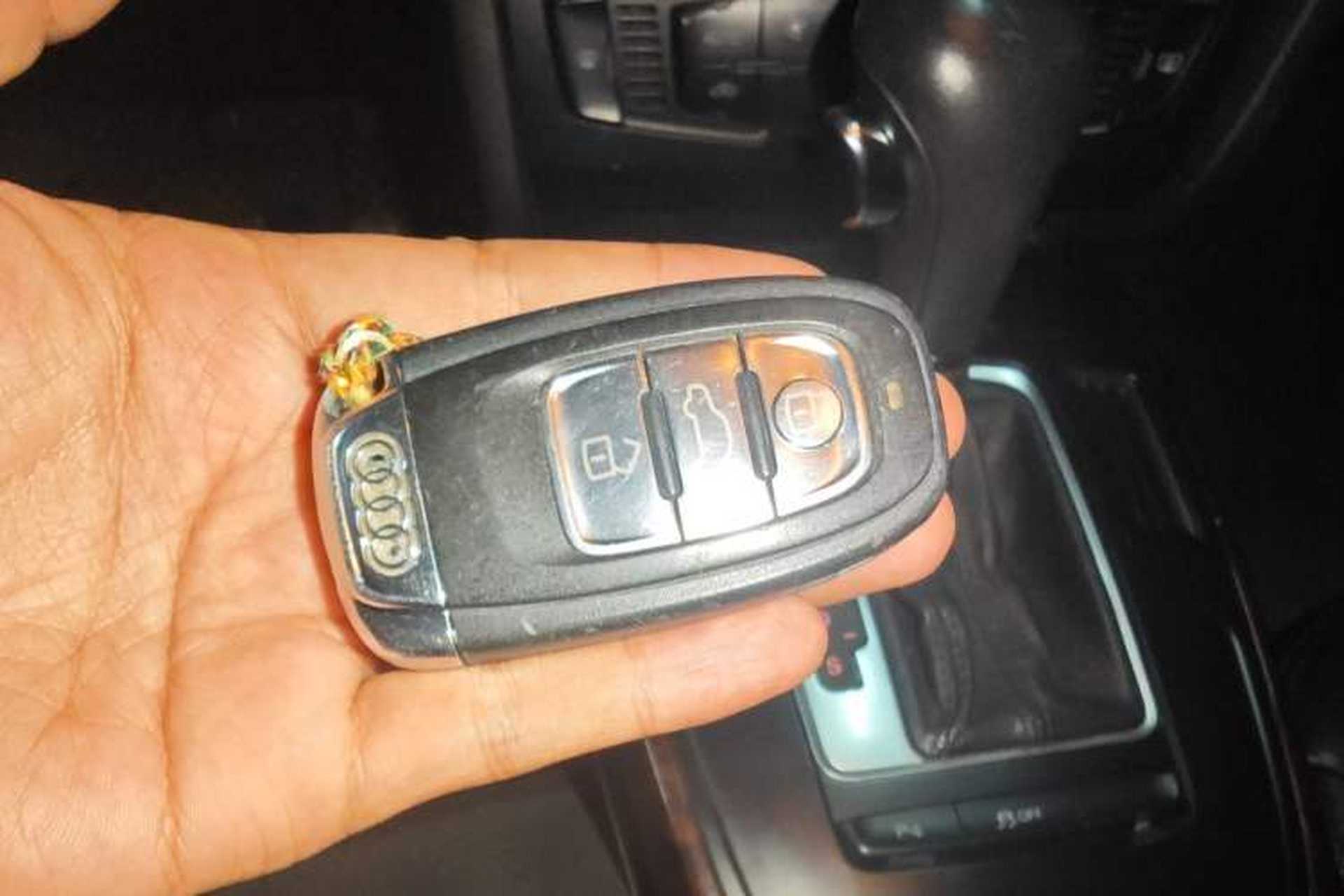 Used Audi A4L 2010 2.0 TFSI Technology Edition Vehicle Key
