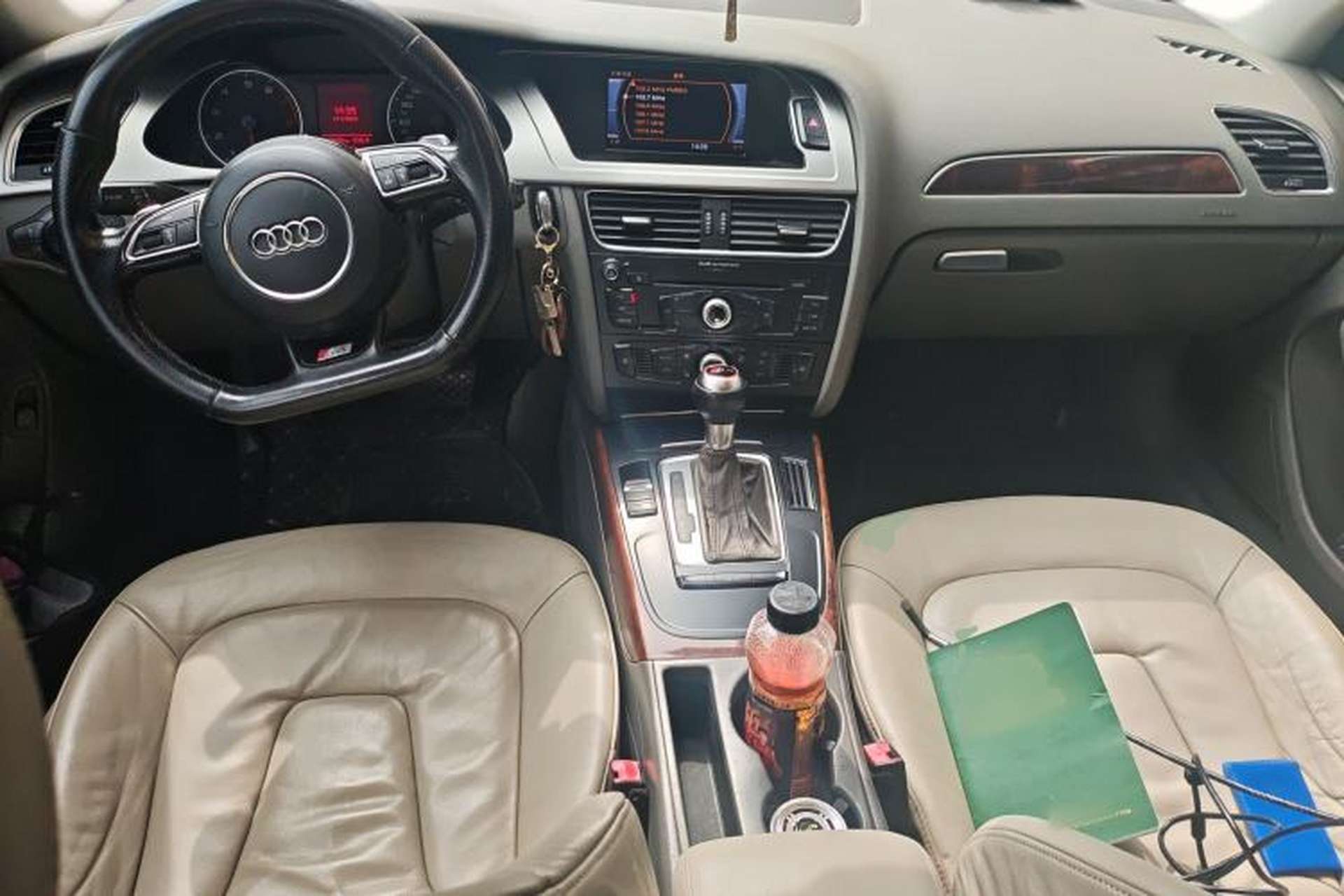 Used Audi A4L 2011 2.0 TFSI Comfort Model Center Console