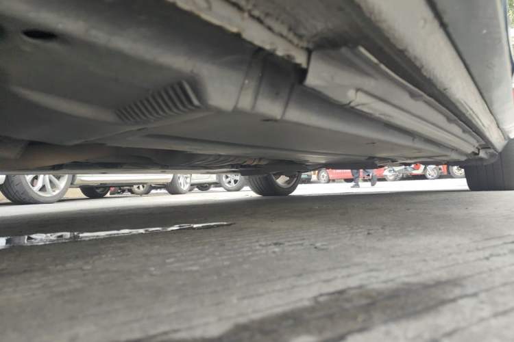 Used Audi A4L 2011 2.0 TFSI Standard Model Chassis Front Left