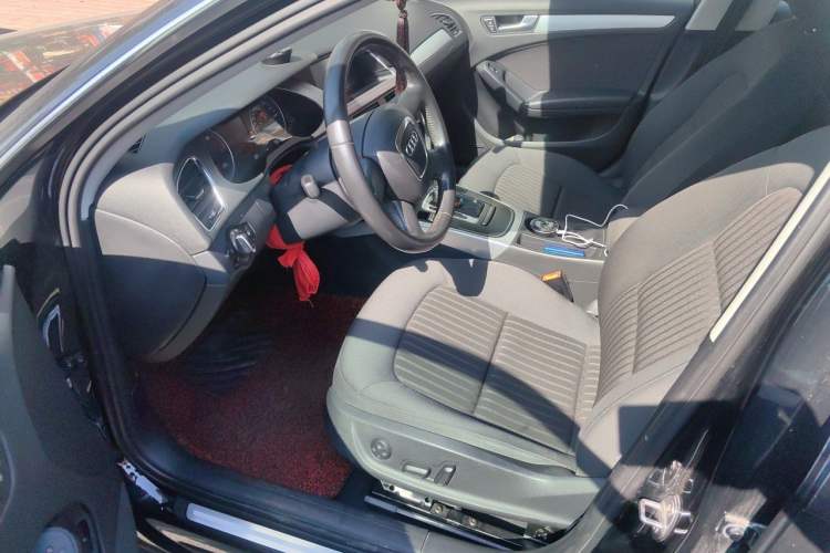 Used Audi A4L 2011 2.0 TFSI Standard Model Driver Seat