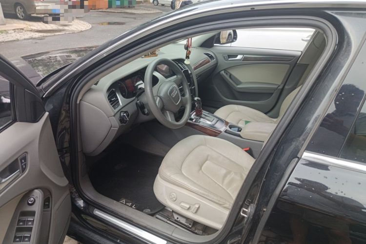 Used Audi A4L 2011 2.0 TFSI Comfort Model Driver Seat