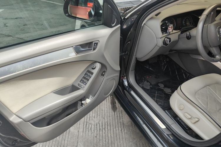 Used Audi A4L 2011 2.0 TFSI Standard Model Driver Seat