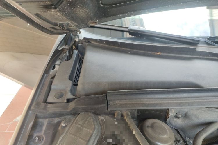 Used Audi A4L 2011 2.0 TFSI Standard Model Engine Bay Right