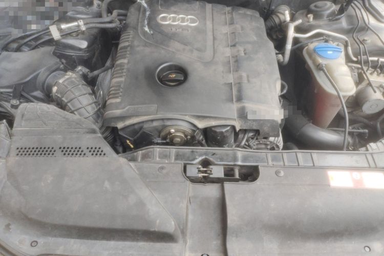 Used Audi A4L 2011 2.0 TFSI Comfort Model Engine Bay