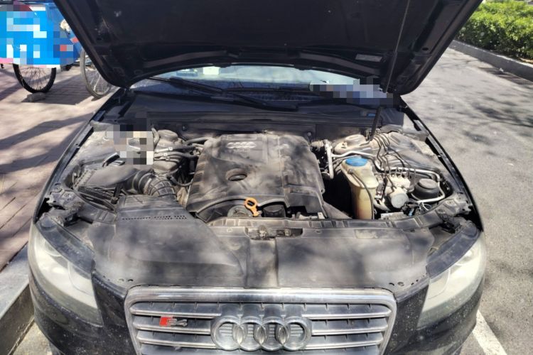 Used Audi A4L 2011 1.8 TFSI Comfort Model Engine Bay