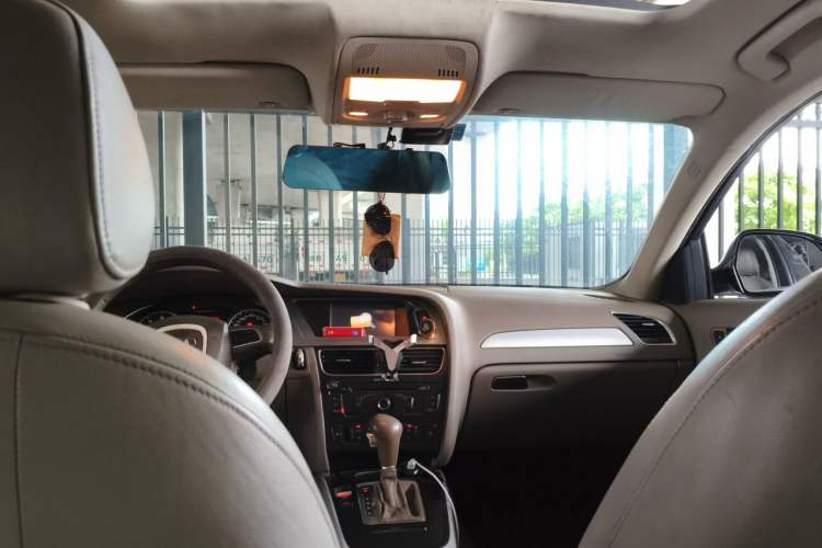 Used Audi A4L 2011 2.0 TFSI Standard Model Headliner