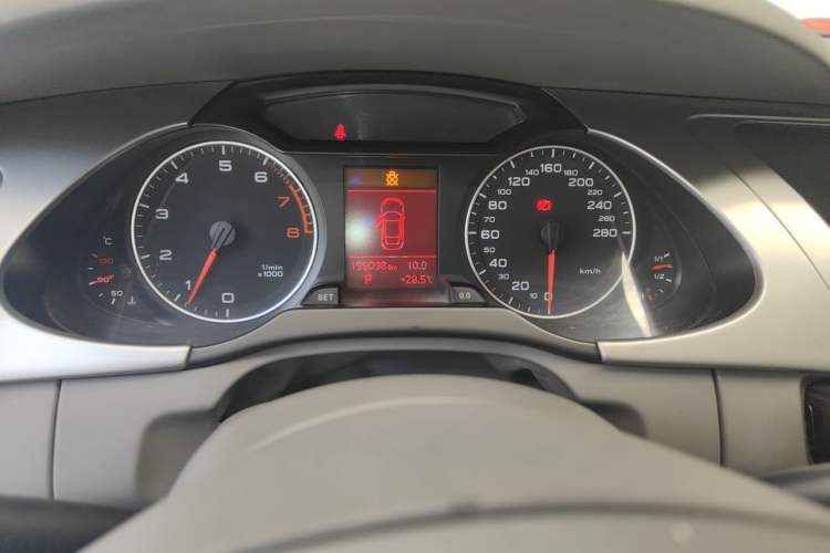 Used Audi A4L 2011 2.0 TFSI Standard Model Instrument Cluster