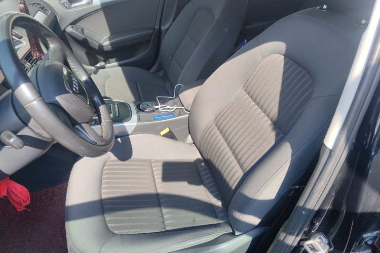 Used Audi A4L 2011 2.0 TFSI Standard Model Left Front Seat