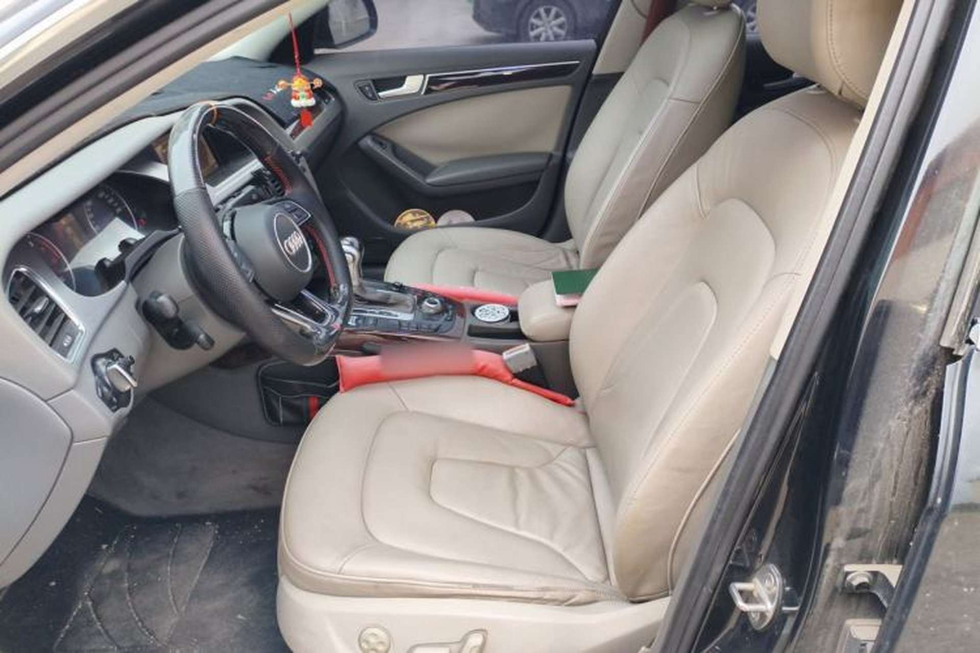 Used Audi A4L 2011 2.0 TFSI Technology Edition Left Front Seat