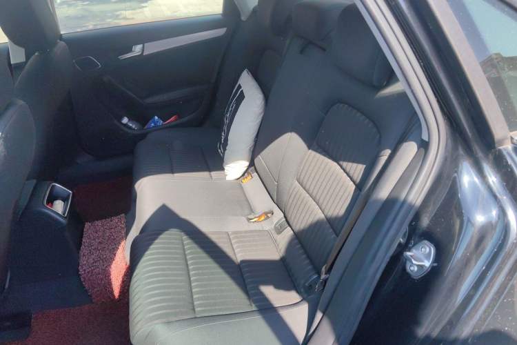 Used Audi A4L 2011 2.0 TFSI Standard Model Left Rear Seat