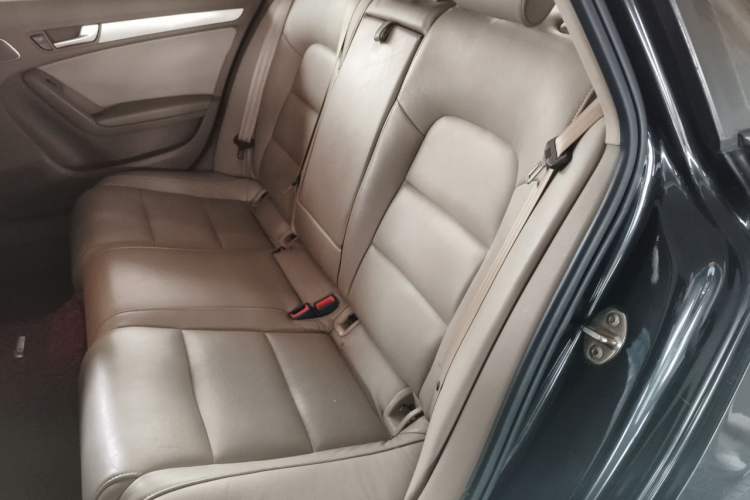 Used Audi A4L 2011 2.0 TFSI Standard Model Left Rear Seat