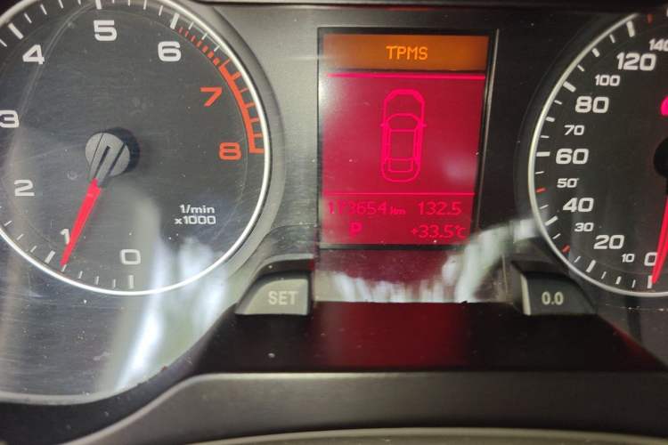 Used Audi A4L 2011 2.0 TFSI Comfort Model Odometer Close Up