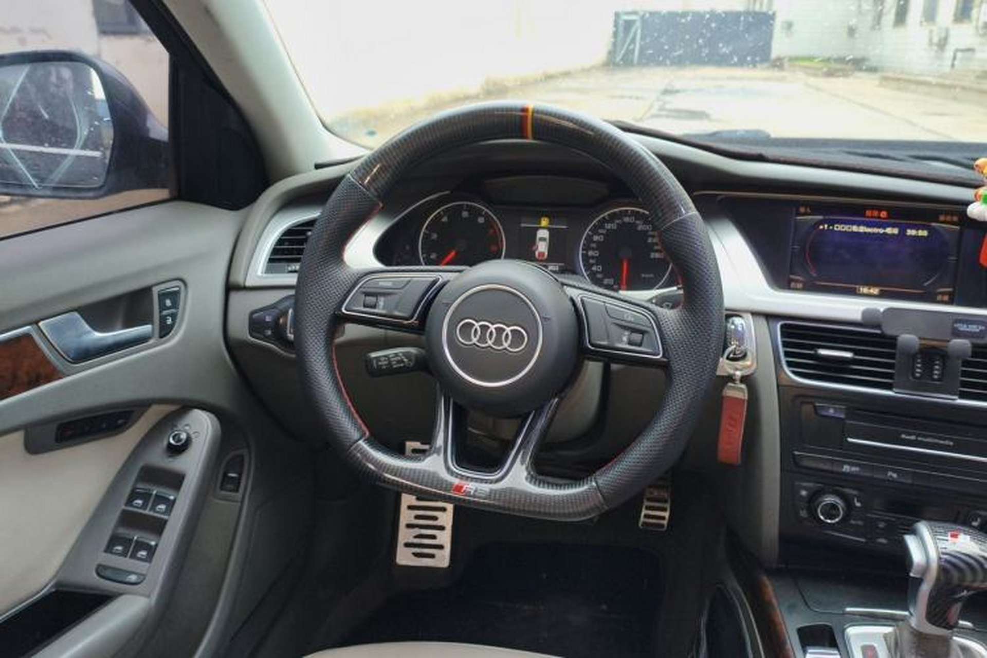 Used Audi A4L 2011 2.0 TFSI Technology Edition Steering Wheel