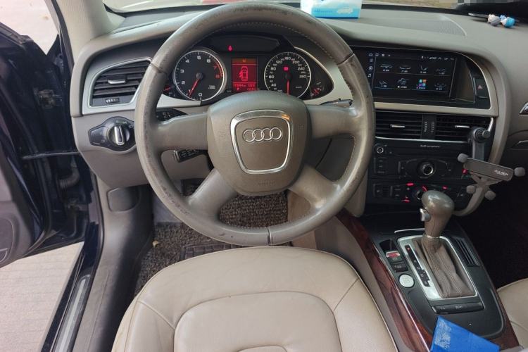 Used Audi A4L 2011 2.0 TFSI Comfort Model Steering Wheel
