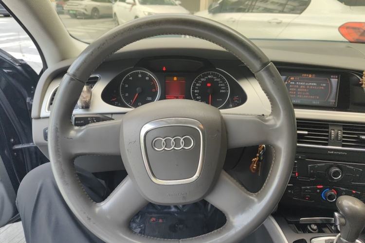 Used Audi A4L 2011 2.0 TFSI Standard Model Steering Wheel