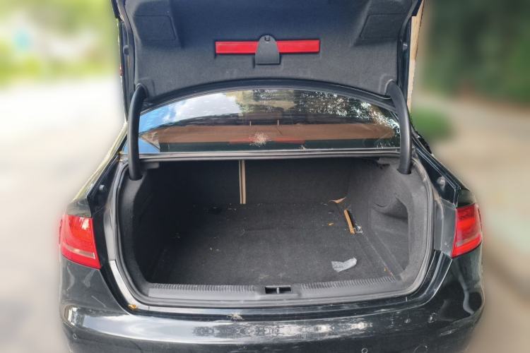 Used Audi A4L 2011 2.0 TFSI Standard Model Trunk