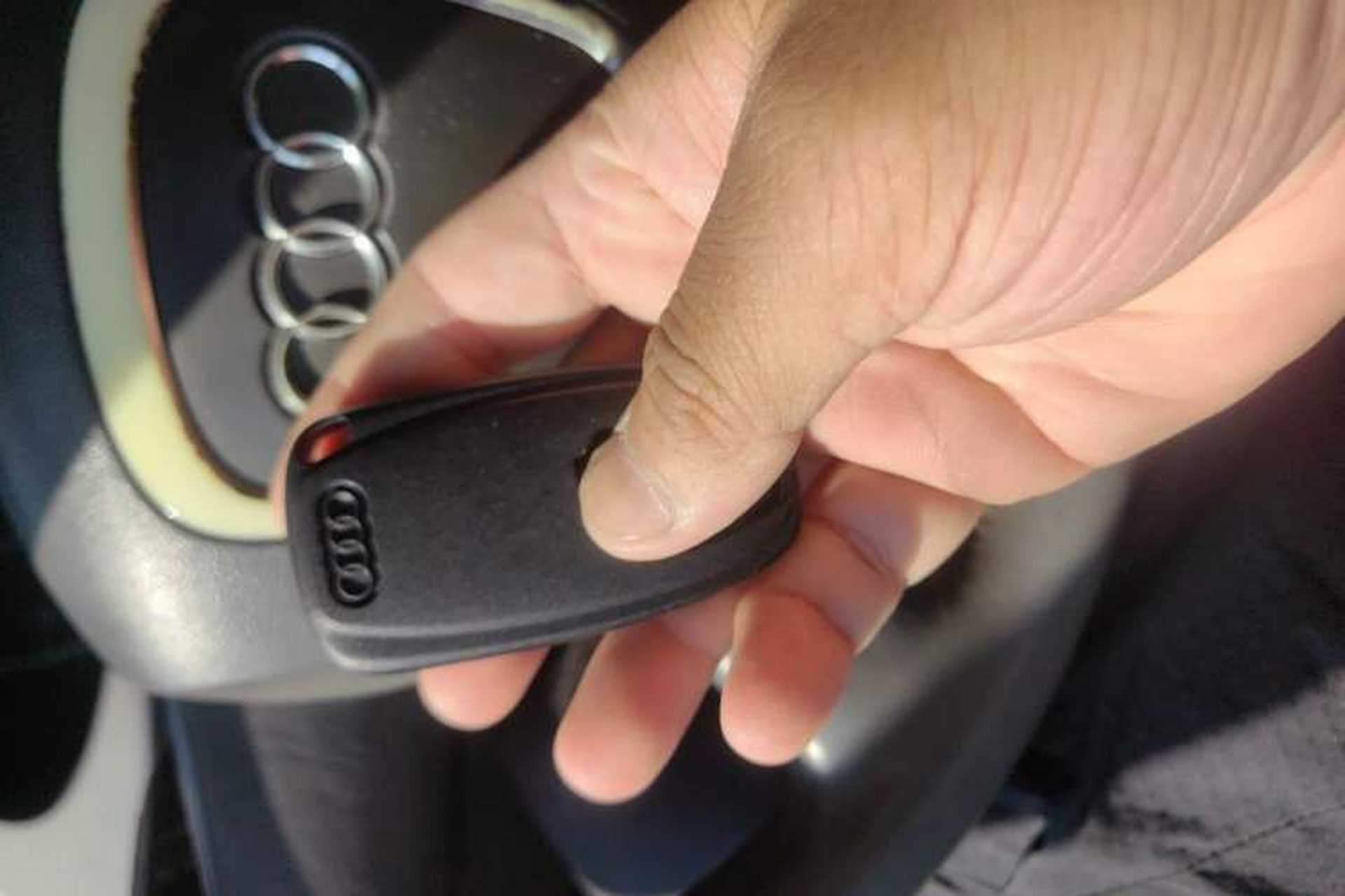 Used Audi A4L 2011 2.0 TFSI Comfort Model Vehicle Key