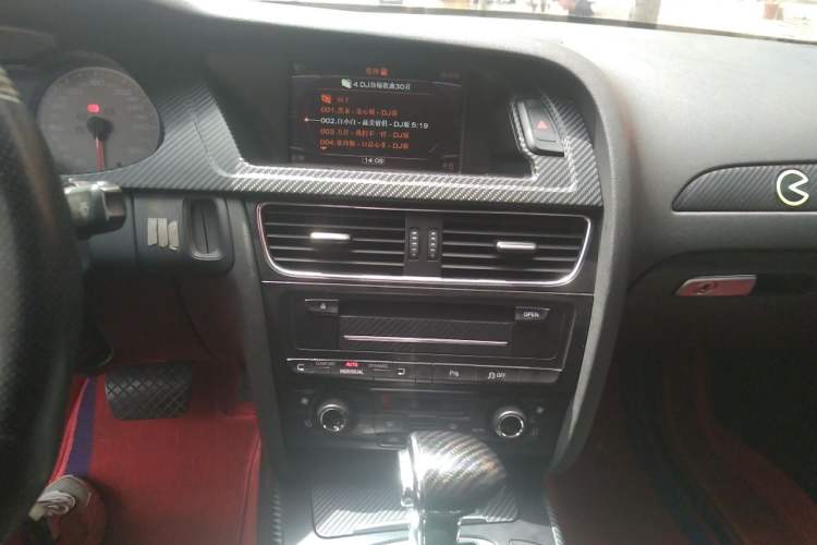 Used Audi A4L 2011 2.0 TFSI Sport Edition Audio And AC Panel