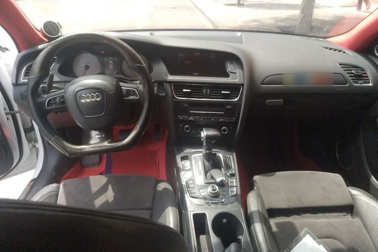 Used Audi A4L 2011 2.0 TFSI Sport Edition Center Console