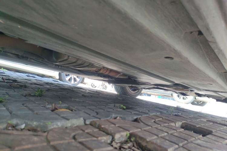 Used Audi A4L 2011 2.0 TFSI Standard Model Chassis Front Left