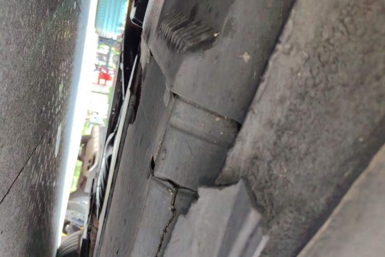 Used Audi A4L 2011 2.0 TFSI Luxury Model Chassis Front Left
