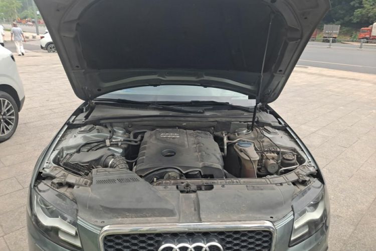 Used Audi A4L 2011 2.0 TFSI Luxury Model Engine Bay